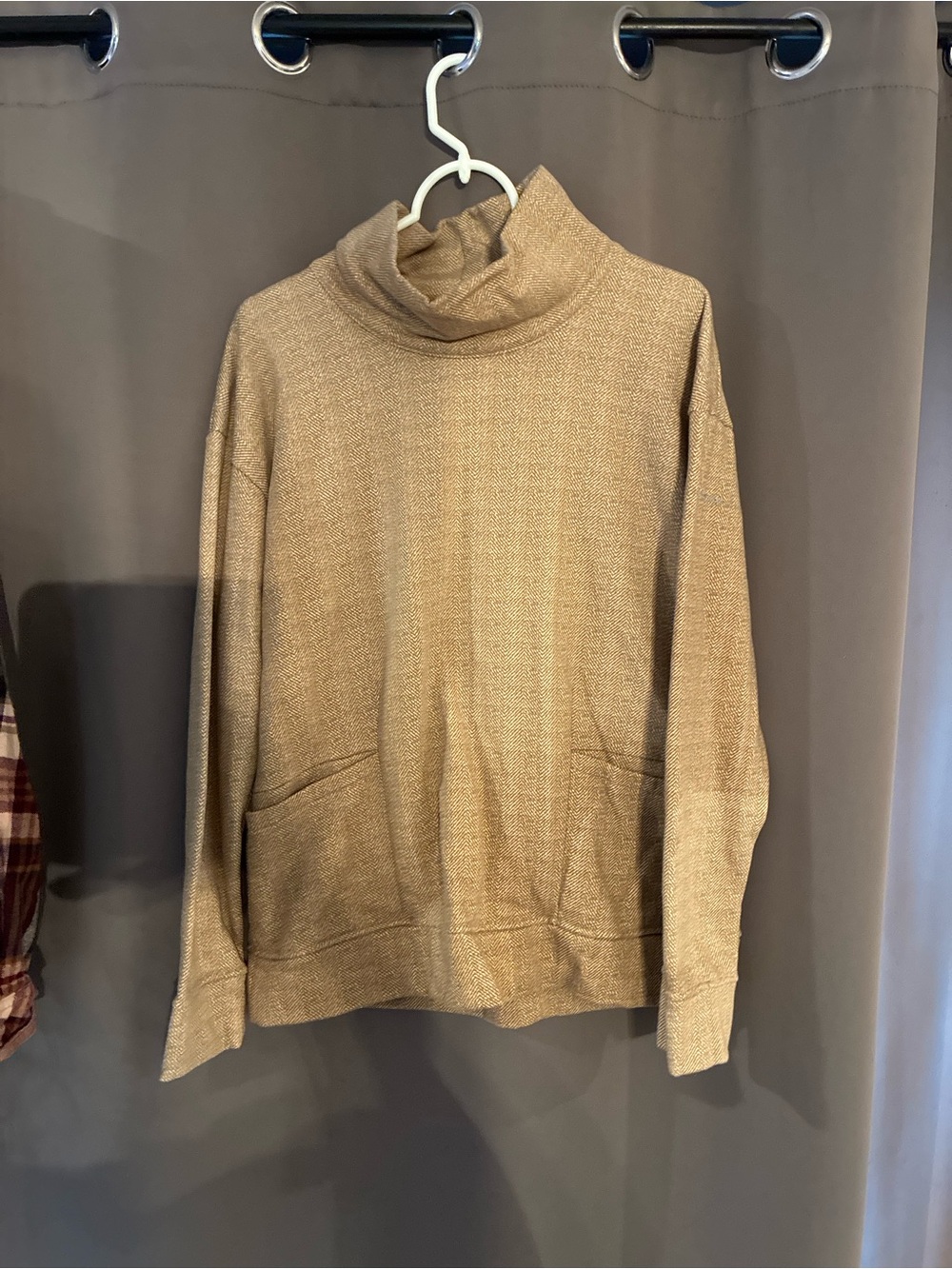 Women’s Columbia Tan Turtleneck Pullover Sweater Size Large